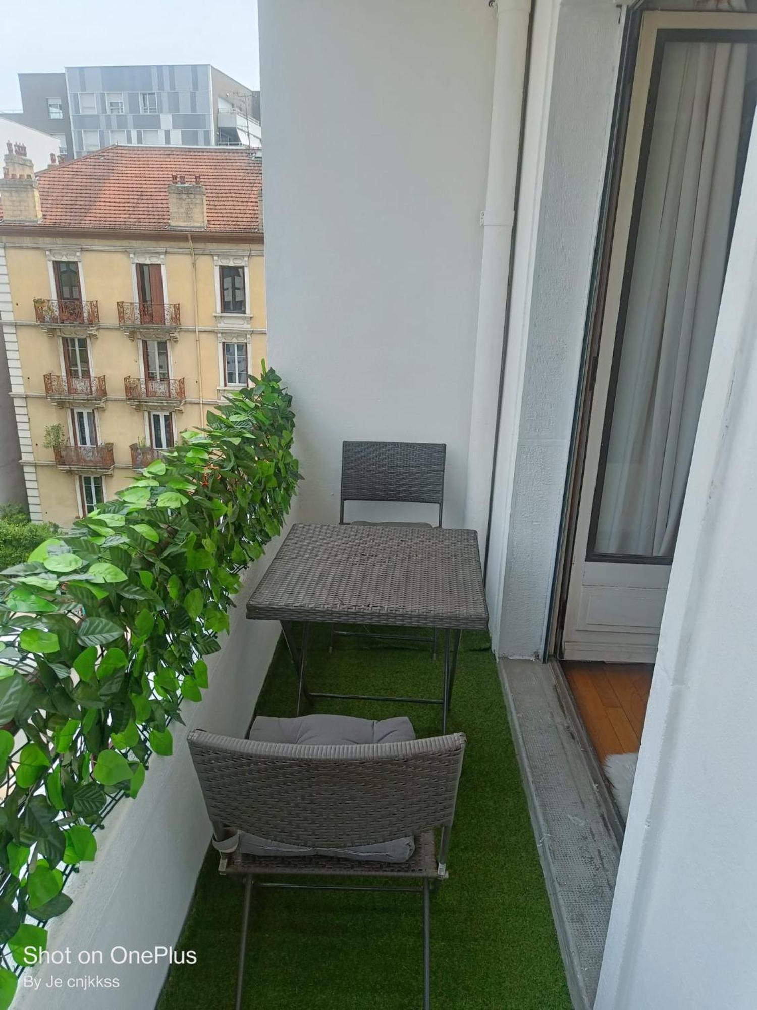 Belle Chambre D'Hote Avec Balcon Prive - 3 Mins Gare Annemasse - Geneve Acces Direct Esterno foto